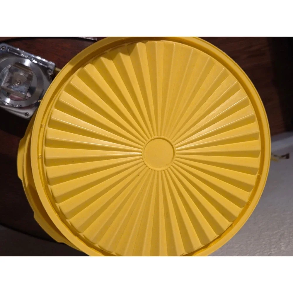 Vintage Tupperware Servalier Canister‎ 805-3 Yellow Sunburst Lid 8.5 Inch